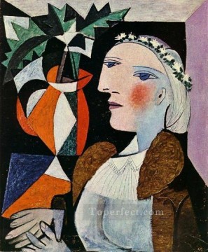 Portrait de femme a la guirlande 1937 Cubist Oil Paintings